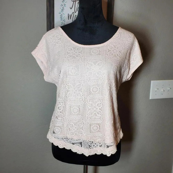 Light Pink Lace Cap Sleeve Women's Blouse Top Size Small - Picture 1 of 12